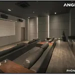 Sky 89 2 Bedroom Gym Netflix